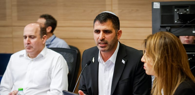 היועמ"שית לבג"ץ: תקפיא את חוק השידורים