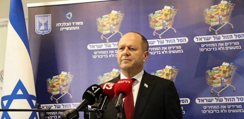 כפי שנחשף בגלובס: קרפור נסוגה מהסל של ניר ברקת