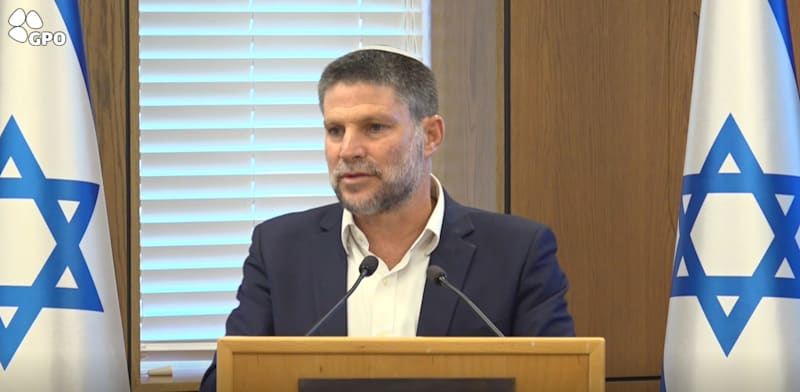 סמוטריץ' יעמיק את סבסוד הדלק כדי לרסן את המחיר לקראת הבחירות