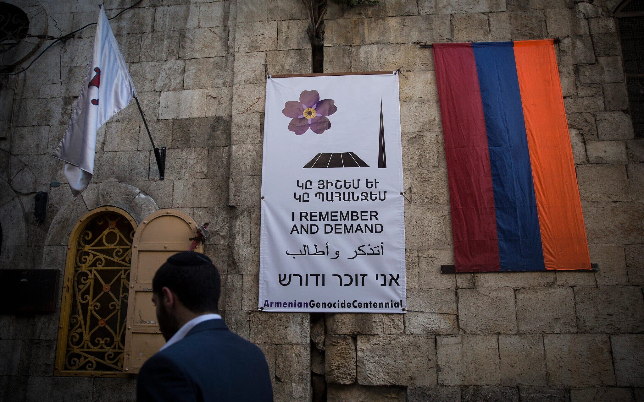 Report: Armenian Christian boy maced in Jerusalem while riding bike with headphones during Yom Kippur