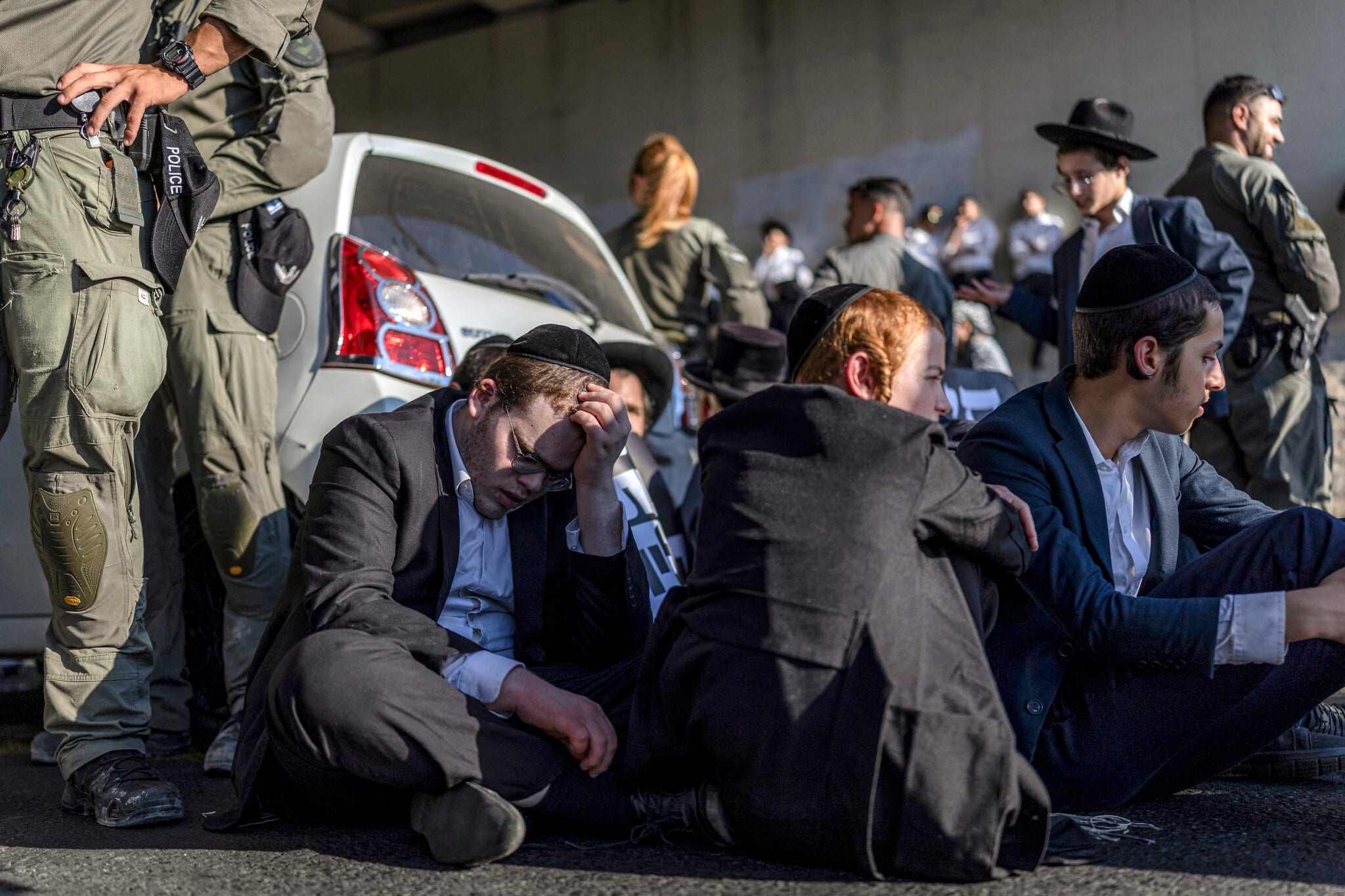 Haredi protesters shut down highway near Bnei Brak over draft dodger’s arrest