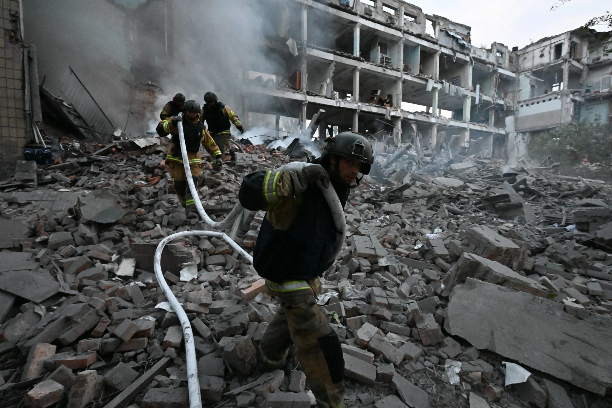 Russia threatens to hit UK military targets in response to Ukrainian strikes using British missiles