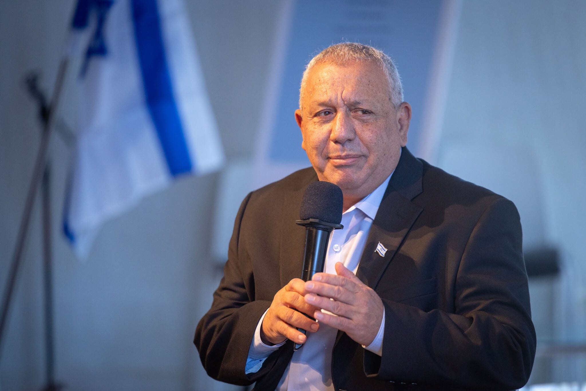 Elections committee chair says Shin Bet has no intel on efforts to harm Eisenkot