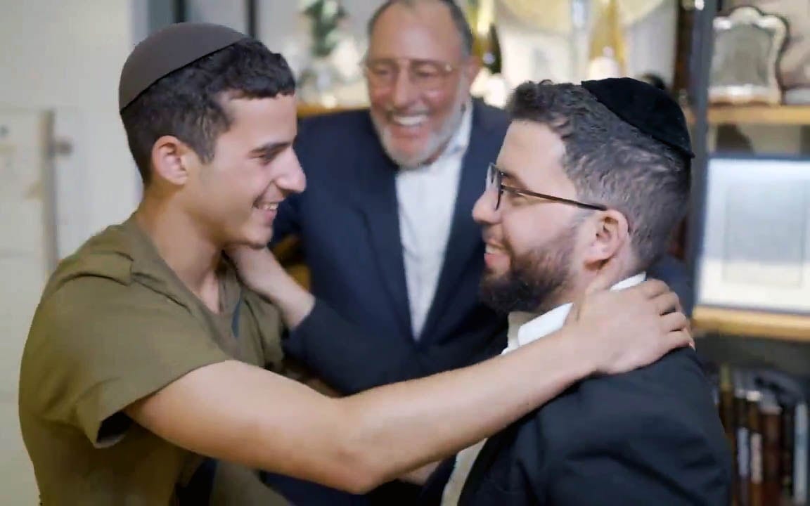 Election czar orders Shas to remove ad claiming troops support Haredi party