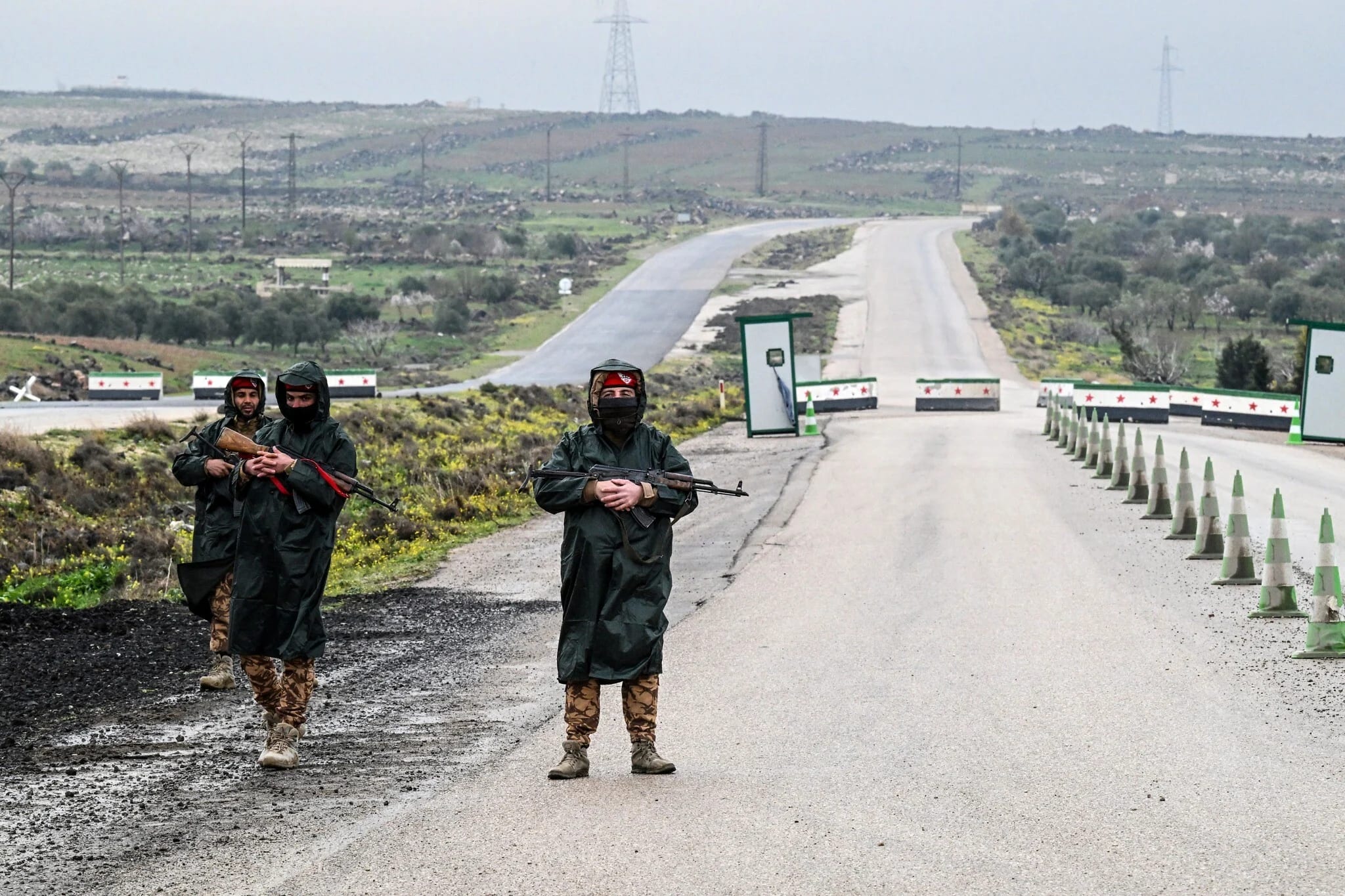 10 Syrian security personnel reported wounded in clashes in Sweida