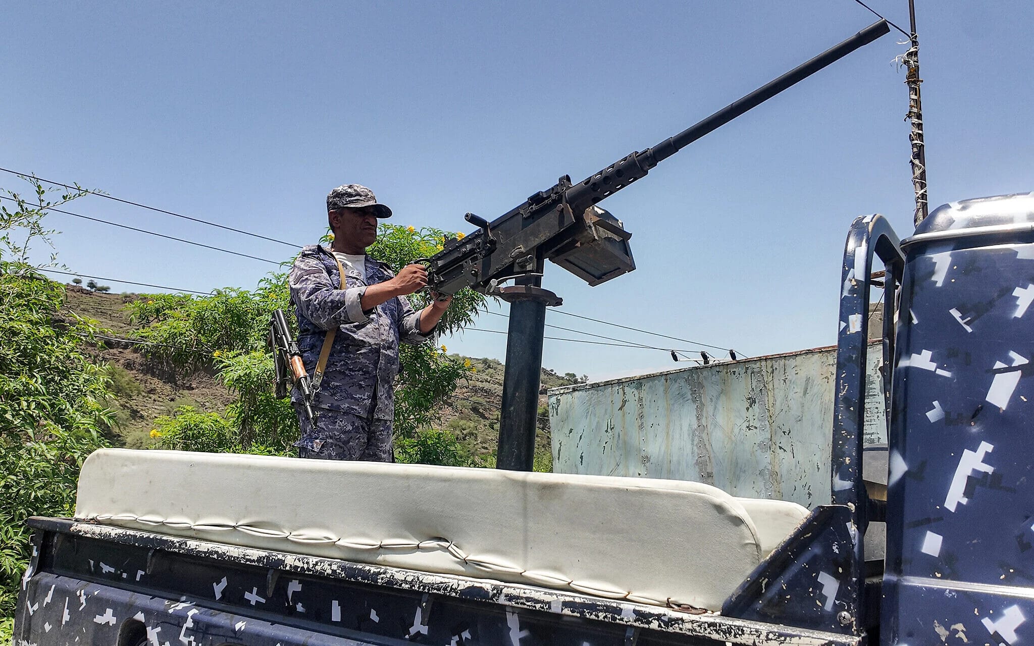 Houthis seize more key islands in Red Sea, launch attacks into Saudi Arabia