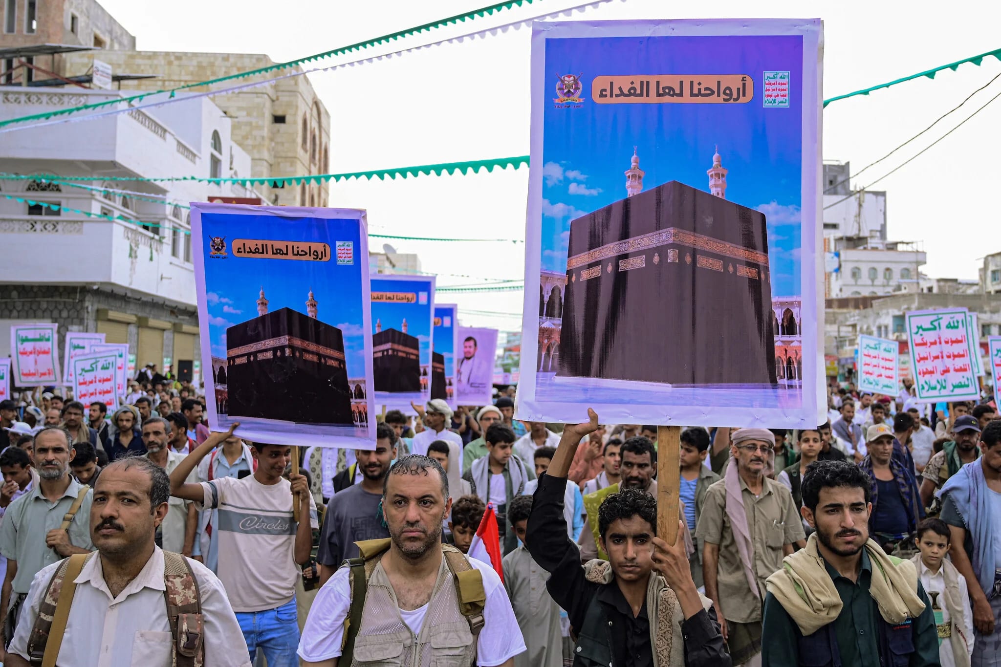 Saudi Arabia says it intercepted Houthi missiles; group claims strikes on Riyadh, Aramco