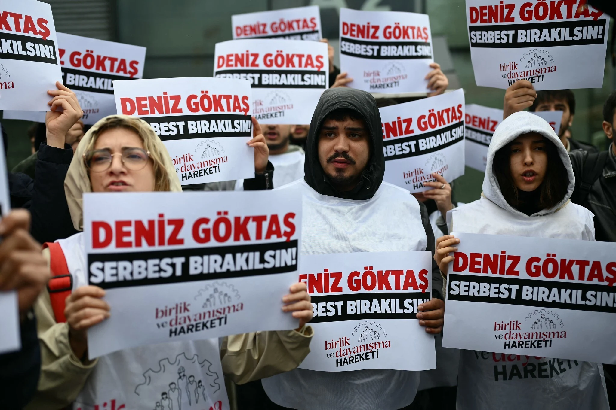 Court-jesting comedian convicted for Erdogan ‘insult,’ but freed pending appeal