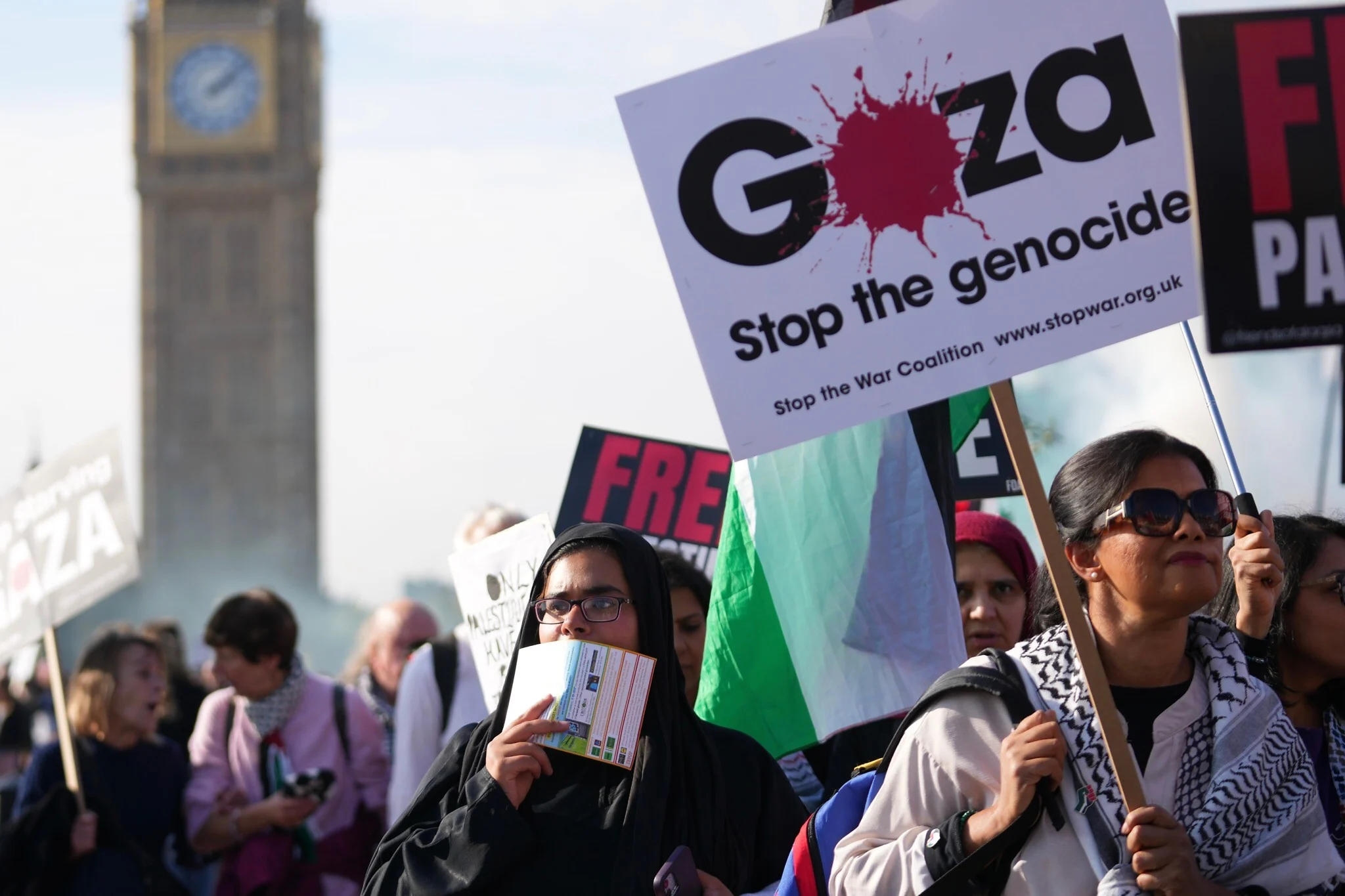 Prominent Jews among thousands to sign letter rejecting genocide charge against Israel