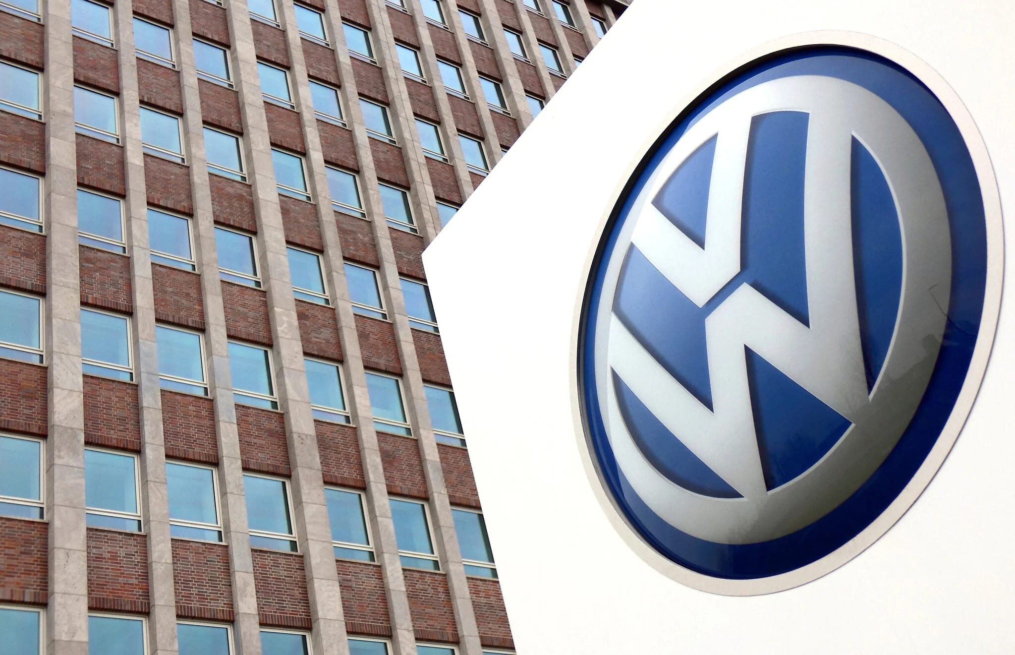 Volkswagen to convert German car plant to produce Israeli defense equipment