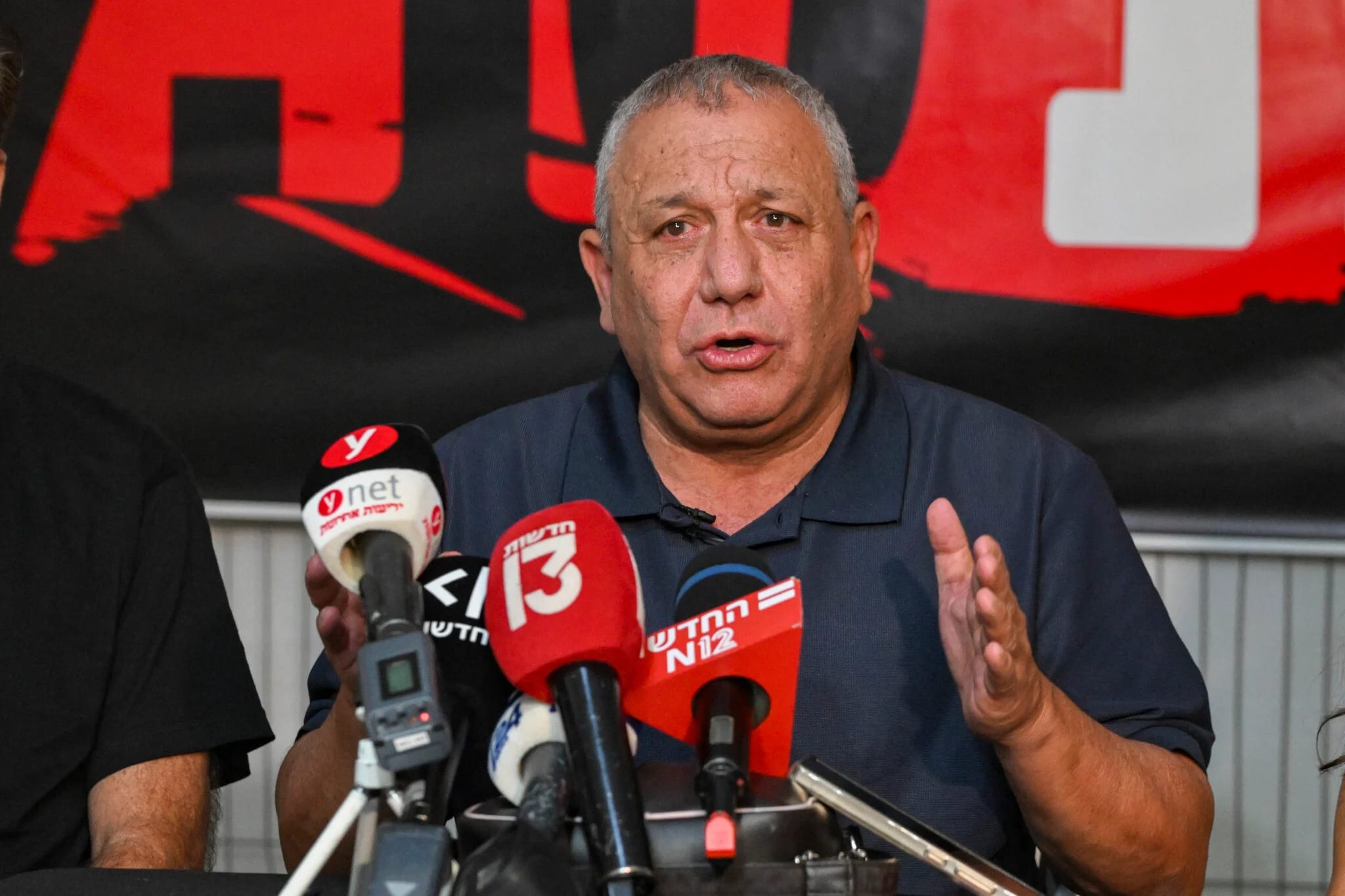 Report: After earlier refusals, Shin Bet to provide security for Yashar’s Gadi Eisenkot