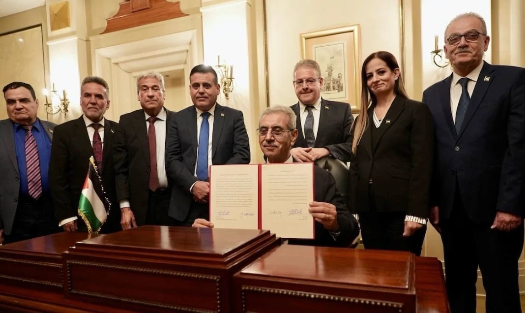 Gaza-bound technocrats draw up 71 rebuidling projects, which hinge on Israeli approval