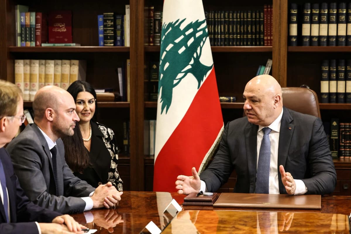 Lebanon seeks international presence in south from French FM as peace keeper exit nears