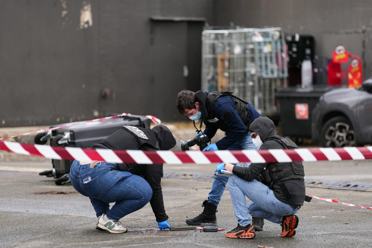 Gunman kills one, wounds four near Paris; French prosecutors suspect terrorism