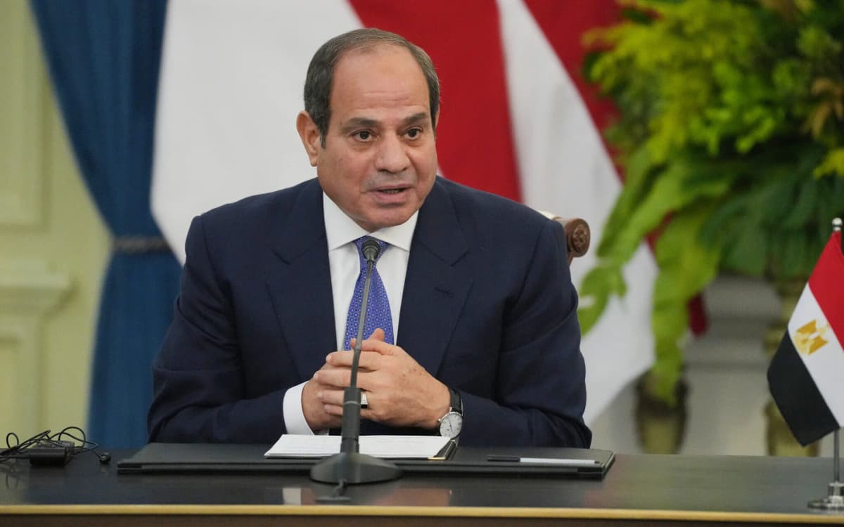 At Sissi’s urging, Egypt parliament to deliberate defending Saudis from Houthi attacks