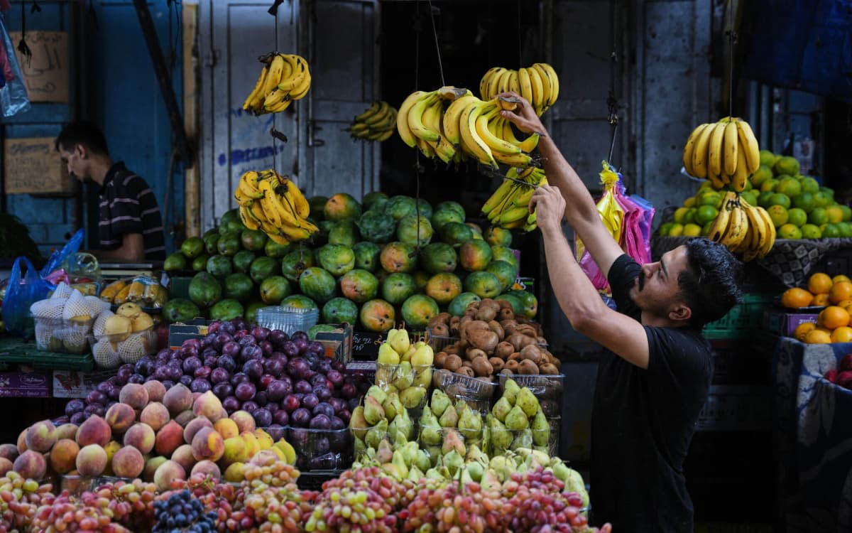 Israel cites Gazan merchants angered by Hamas taxes as commercial goods stop entering Strip
