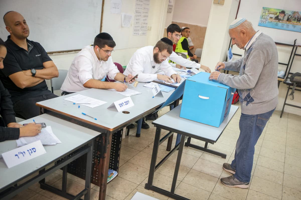 Ex-Likud official warns party app could be used to illegally monitor polling stations