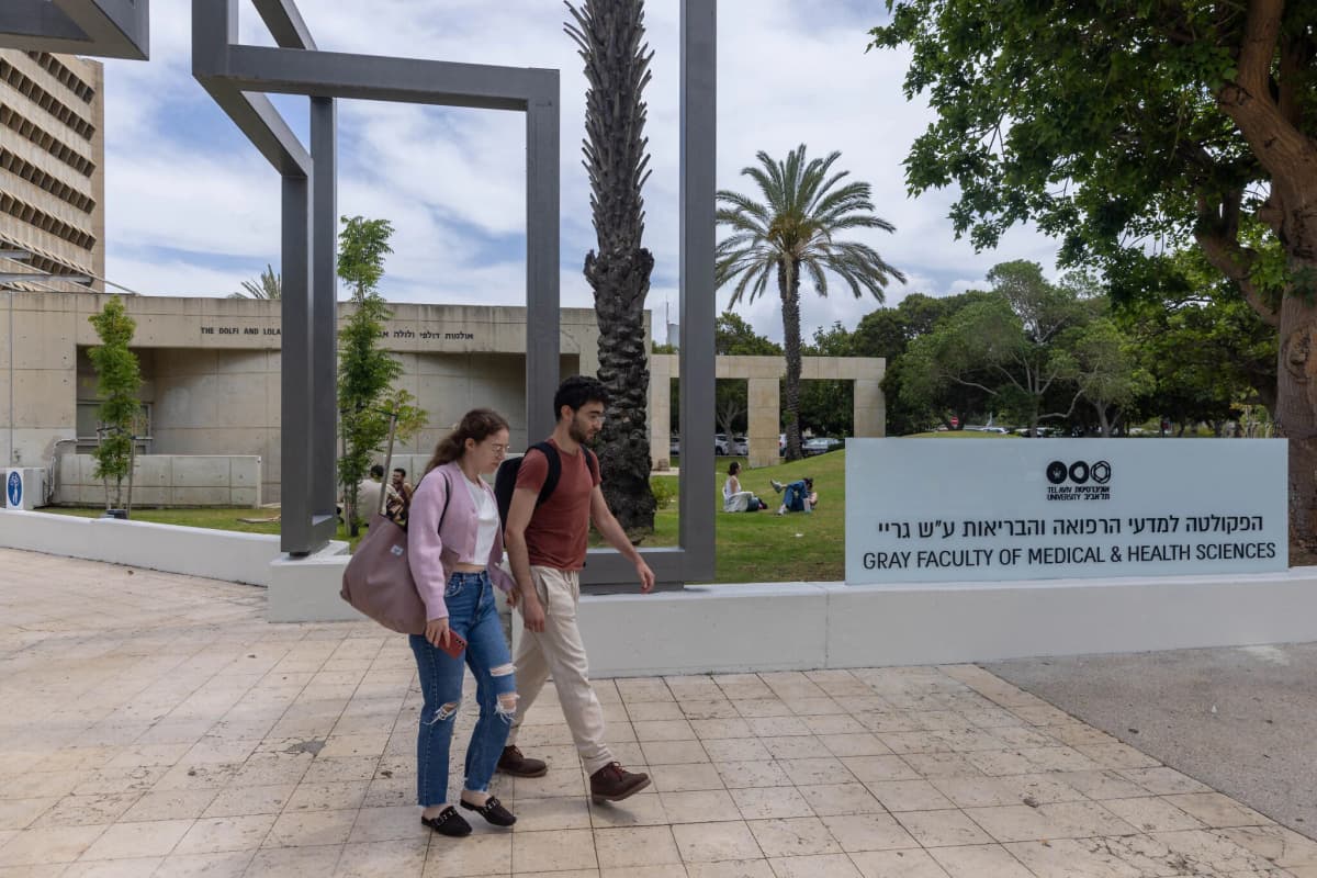 Academic conferences draw Israeli expats home just days before election
