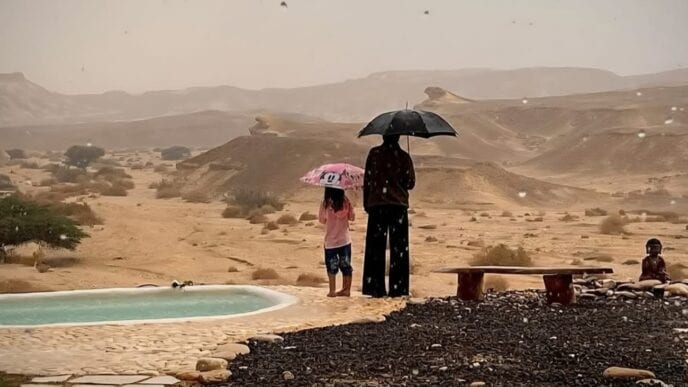 מזג האוויר: גשם מקומי ייתכן במזרח הארץ, חשש לשיטפונות בדרום