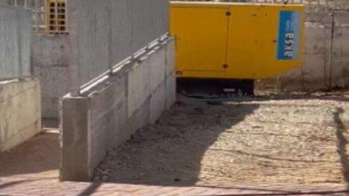 ריח, רעש וזיהום מסוכן: בתי הספר הבדואים בנגב קוראים להחליף את הגנרטורים בחשמל סולארי