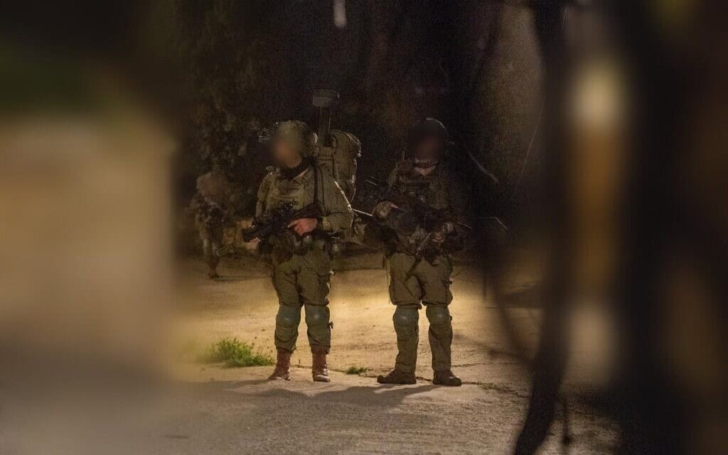 פרסום ראשון: לוחמי צנחנים רכשו כרטיסי eSIM מגורמים בלבנון בניגוד להוראות
