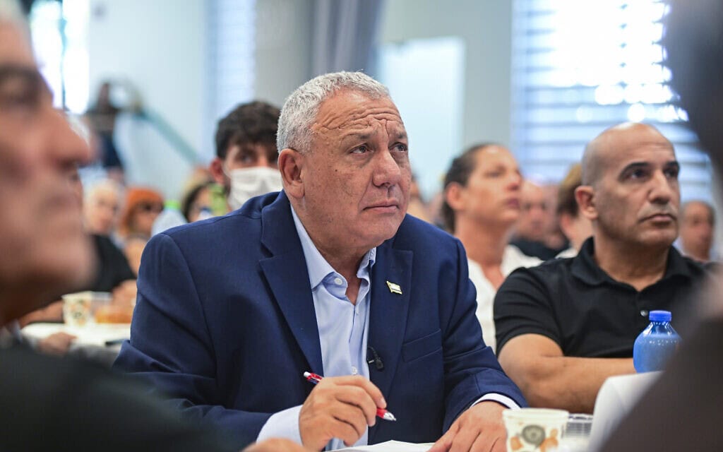 סקר זמן ישראל: איזנקוט ממשיך להתחזק ופותח פער בצמרת