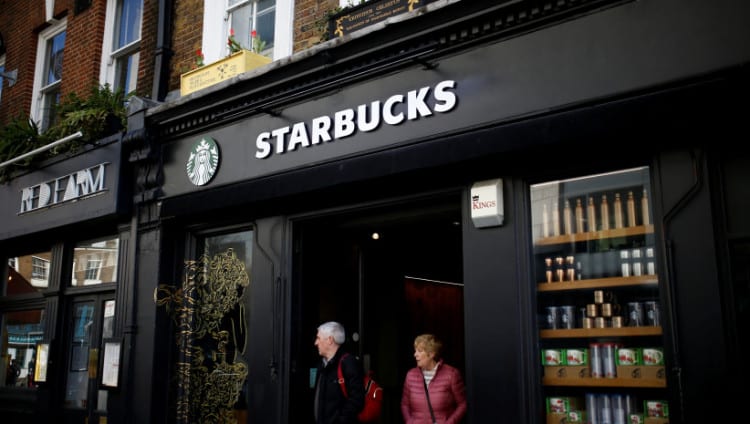 В Майами 18-летнего еврея в кипе избили стулом в кафе Starbucks