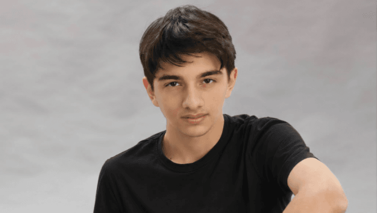 Память как фундамент: 18-летний Дэннис Бунят-заде о корнях, истории и созидании