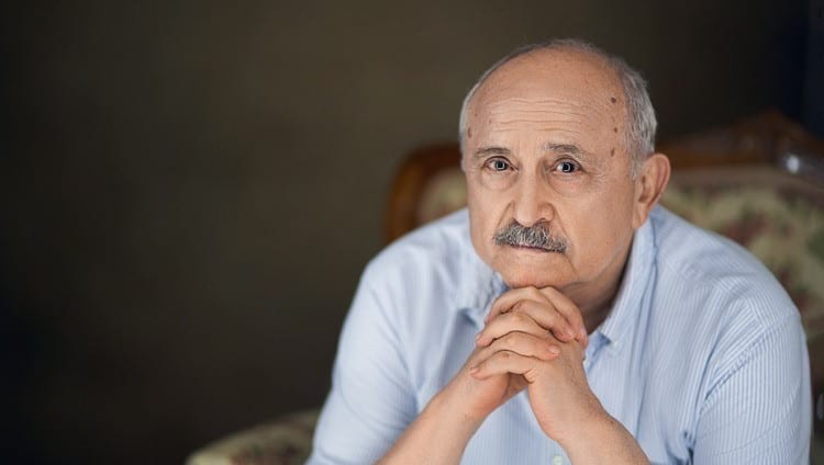 Ушел из жизни народный артист Азербайджана Александр Шаровский