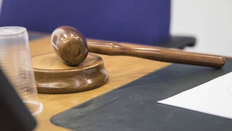Израильтянка, затянувшая суд о парковке на 4,5 года, заплатит ₪ 525000 за сутяжничество