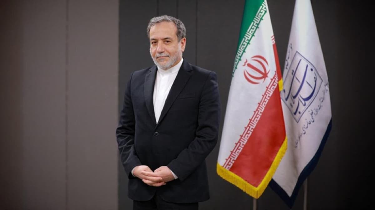 Iran FM: Hormuz Could Open Friday if US Agrees to 7-Day Proposal