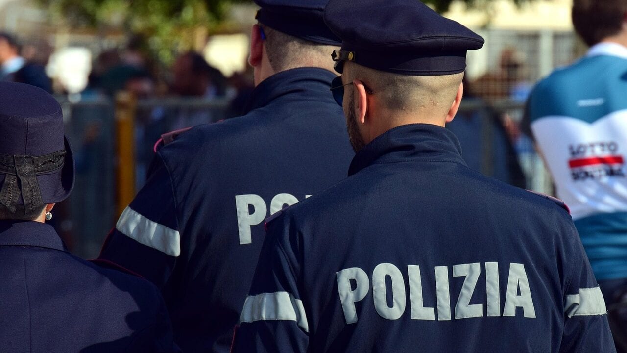 Rabbi Attacked by 3 Men While Waiting for Bus in Milan