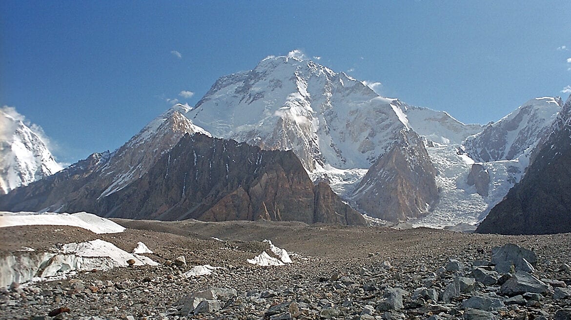 Texas Climber Among 4 Dead in Pakistan Avalanche