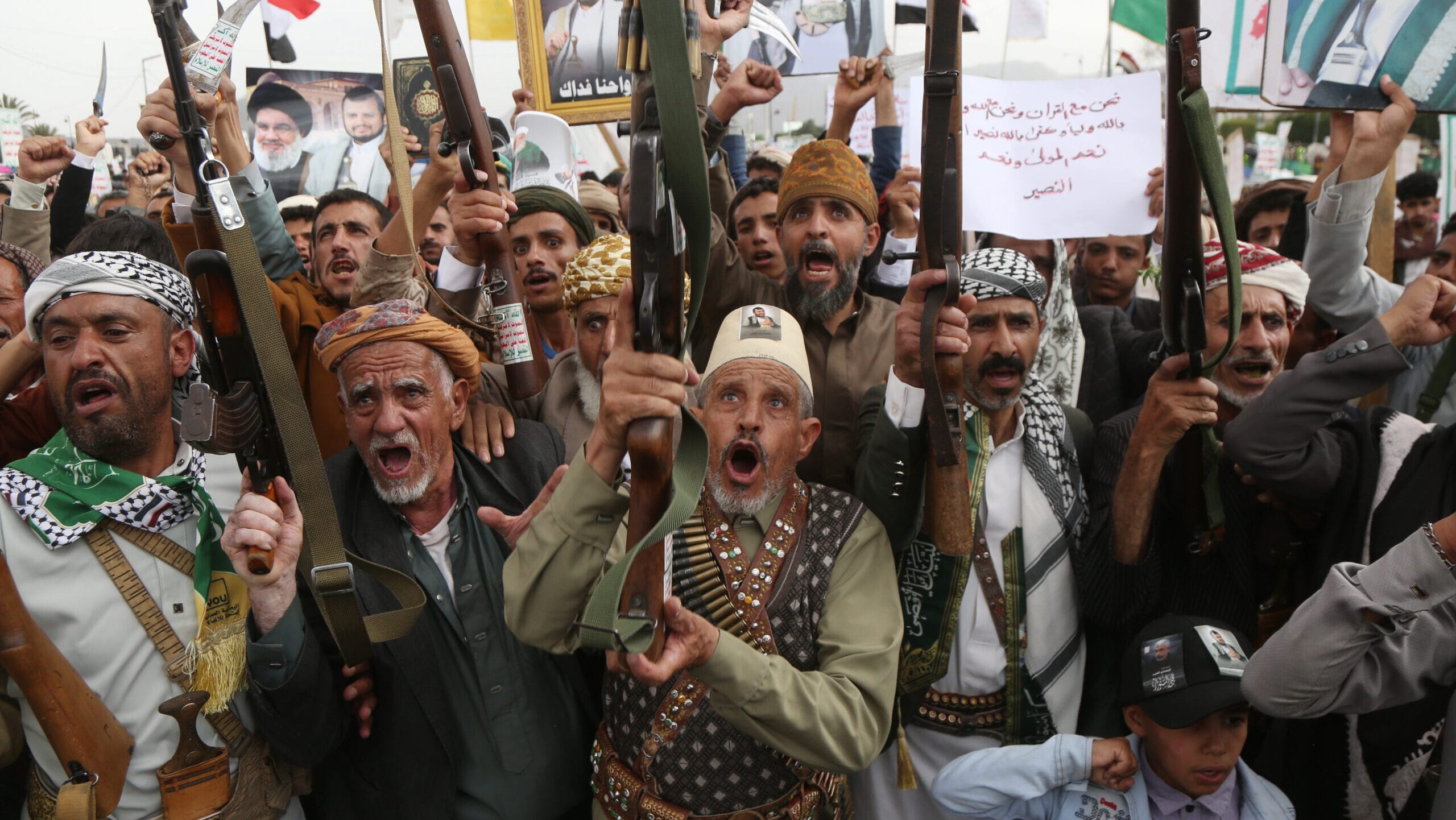 As Houthi Attacks Spread, Saudi Arabia Weighs a New Yemen Campaign