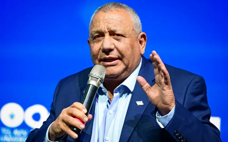 Foreign Diplomats Sound Out Charedi Parties on Potential Eizenkot-Led Coalition