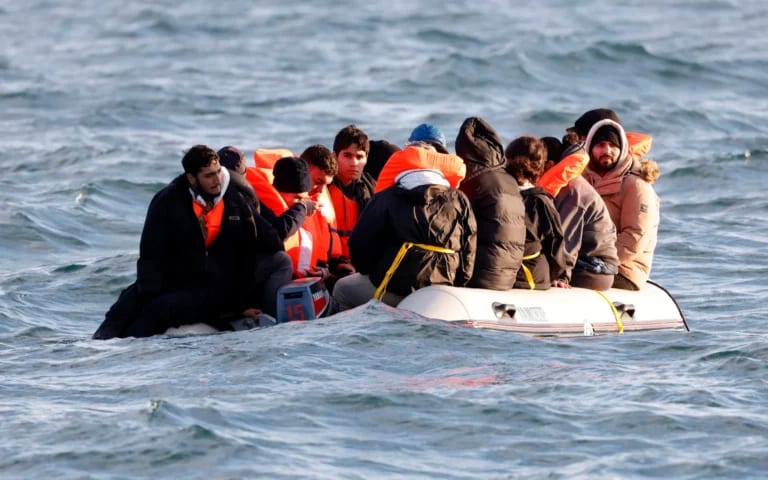 UK to Reopen Refugee Resettlement Scheme, Prioritizing Palestinians And Afghan Women