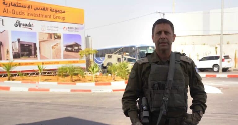 Two IDF Soldiers Killed Thwarting Grave Terror Attack Near Hebron; Cordon Imposed