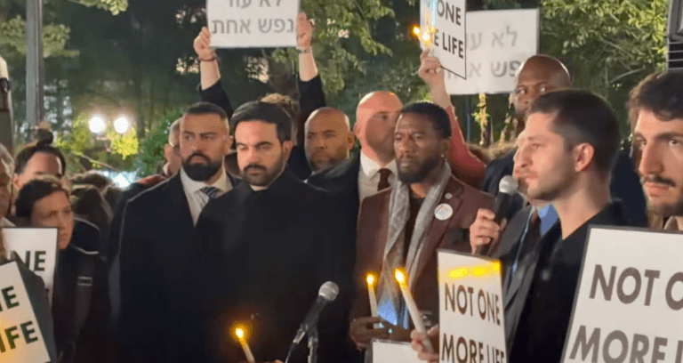 ‘Traitor’ and ‘Sellout’: Anti-Israel Protesters Turn on Mamdani at NYC Oct. 7 Vigil