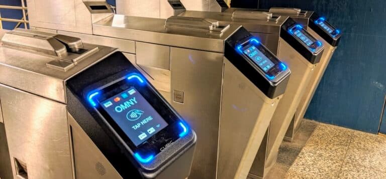 Masked Anti-Israel Vandals Destroy Seven OMNY Machines at Brooklyn Subway Station Over Alleged IDF Ties
