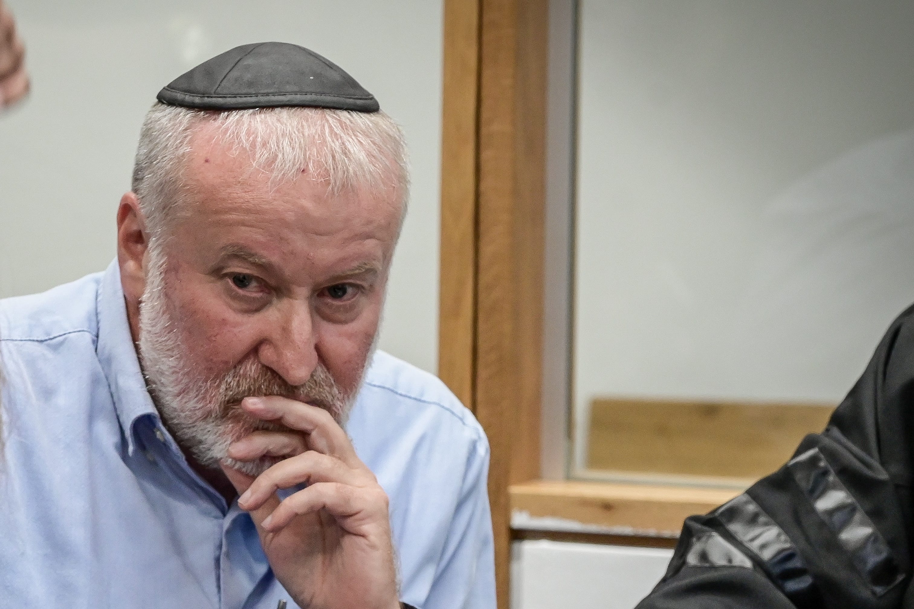 שבועיים לפני הבחירות: הרגע שנתניהו חיכה לו בבית המשפט