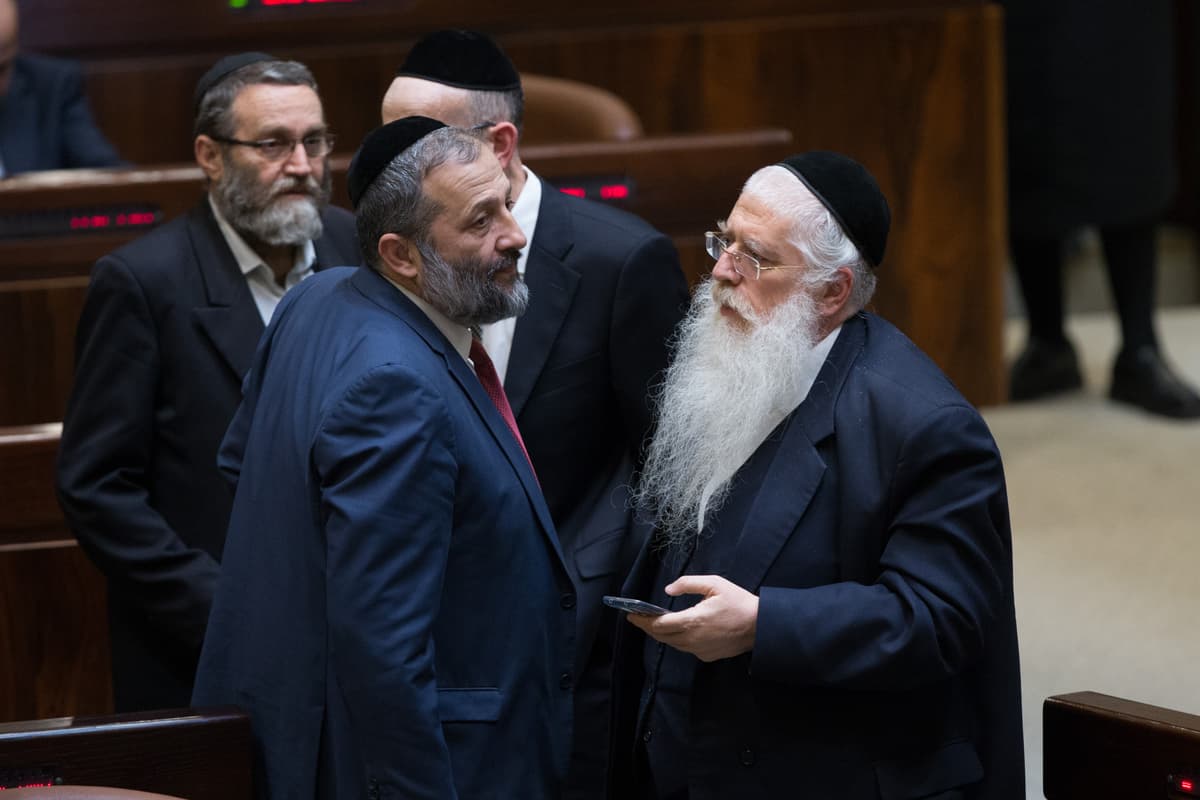 מעצרי חב"ד: גלויברמן תוקף גם את הח"כים החרדים