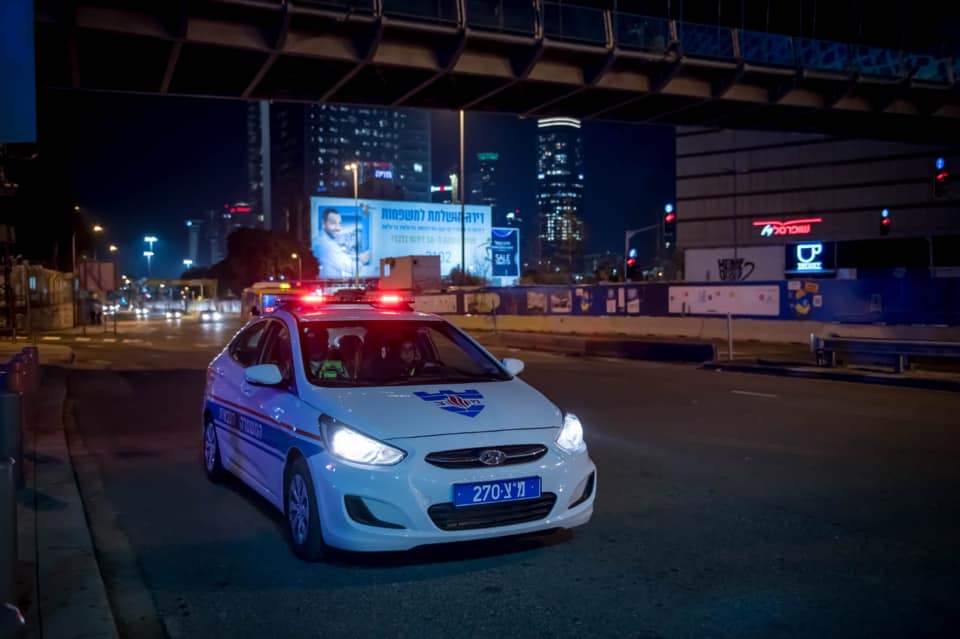 דרמה לילית בכביש 1: ניסיון לעצור בחורי ישיבה סוכל