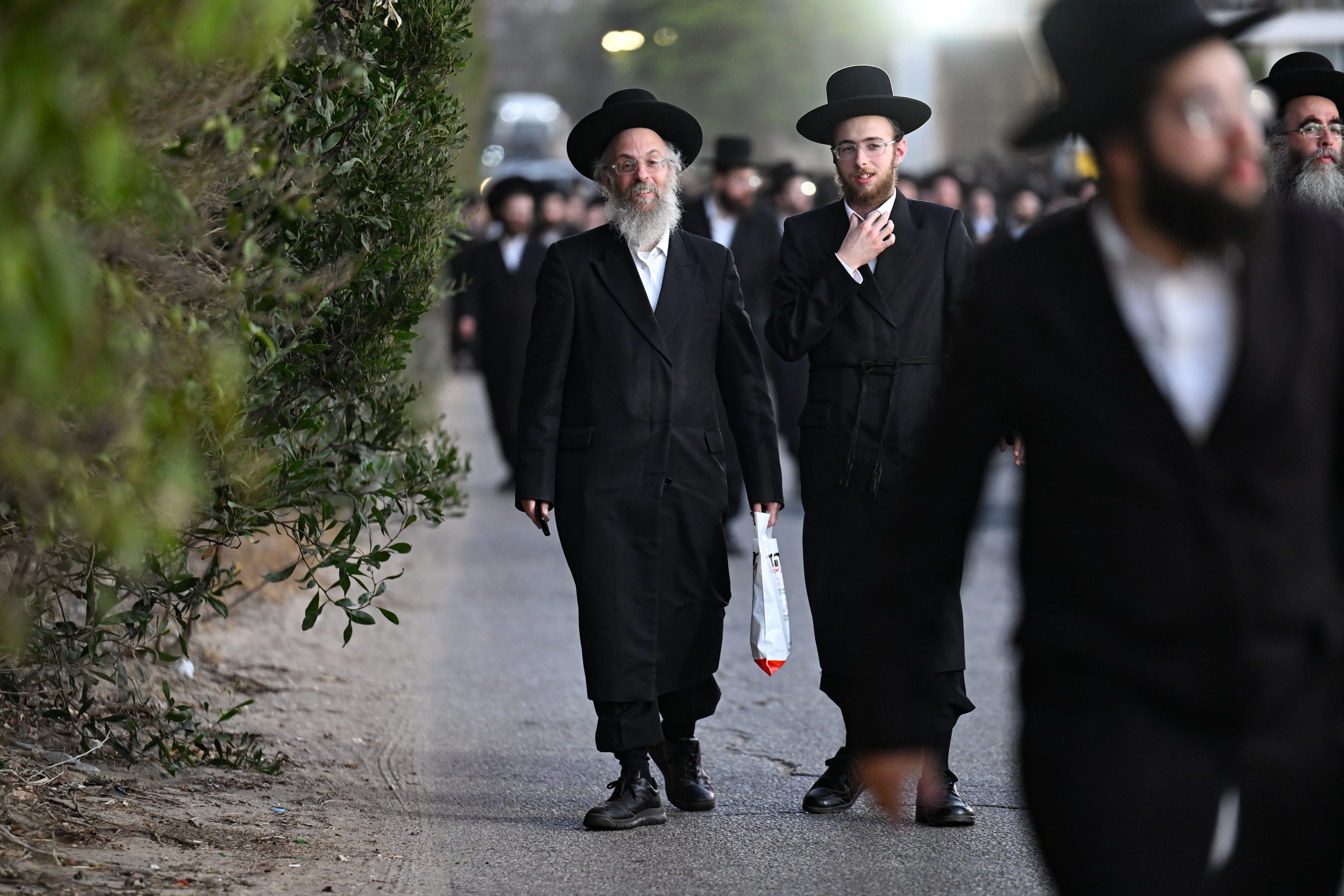 "חסידות גור לא במשחק": המשבר שמאיים על יהדות התורה
