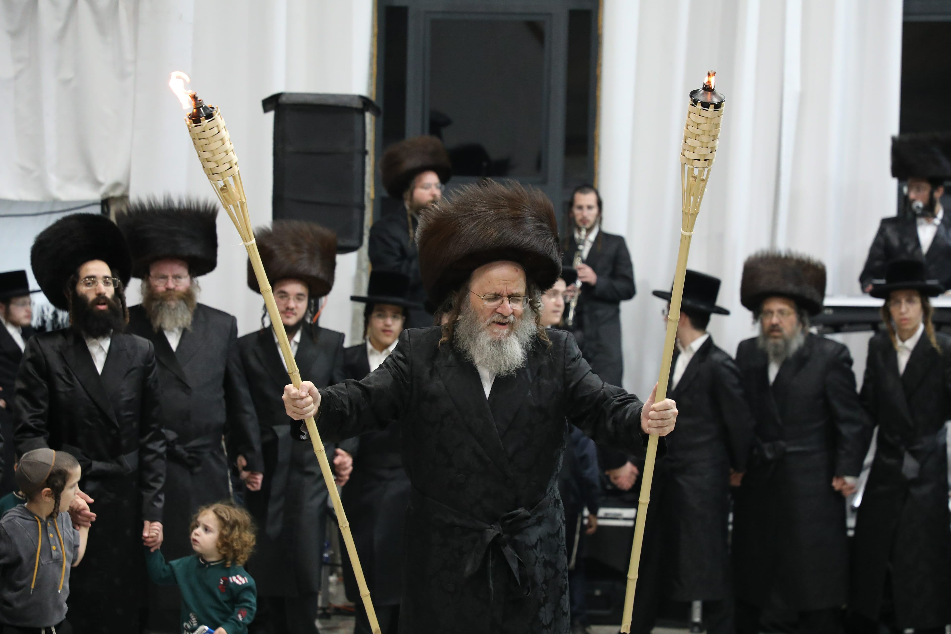 שמחת בית השואבה ועבודת הנענועים בחצר הקודש דינוב