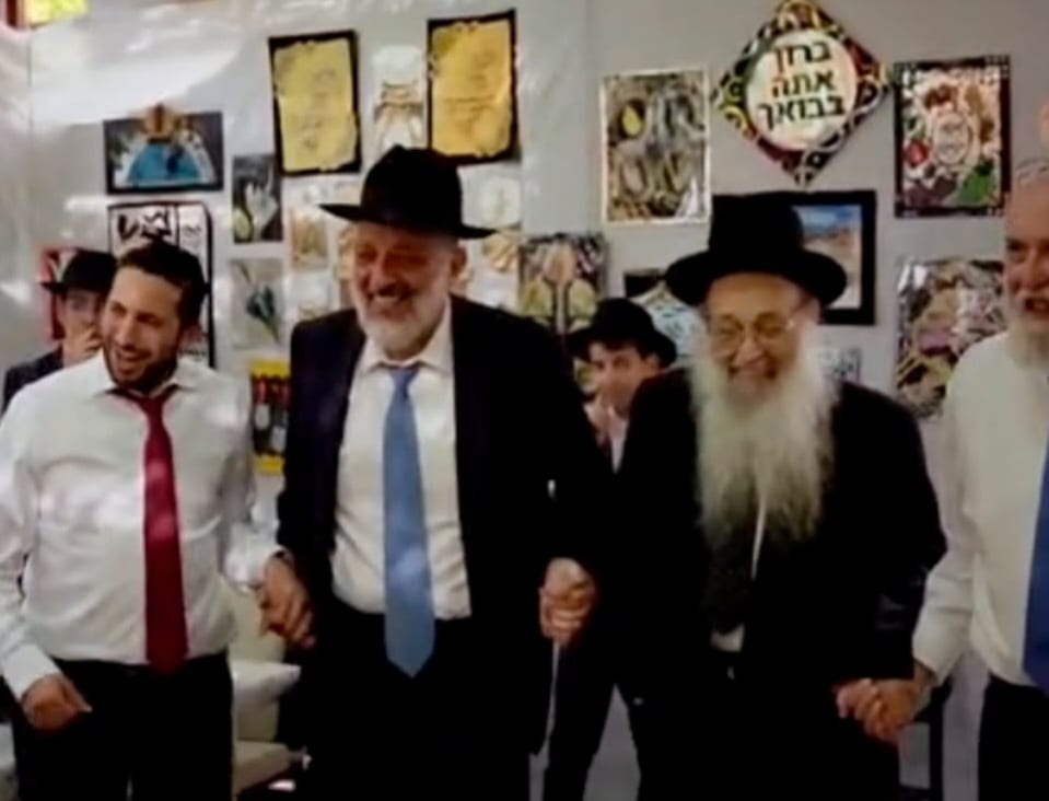 סוכות במחיצתו של זקן מועצת חכמי התורה הגר"מ מאיה