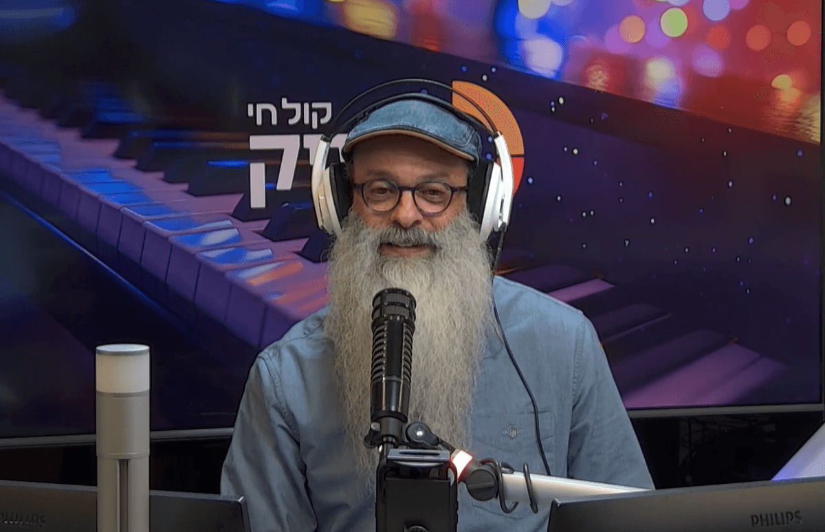 אתחנתא מהבחירות: ירון בר מנגן לכם את יום חמישי