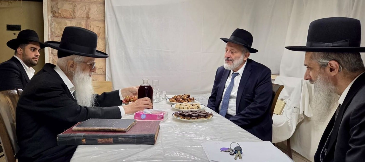 סוכות במחיצת הגאון רבי יהודה כהן חבר מועצת חכמי התורה