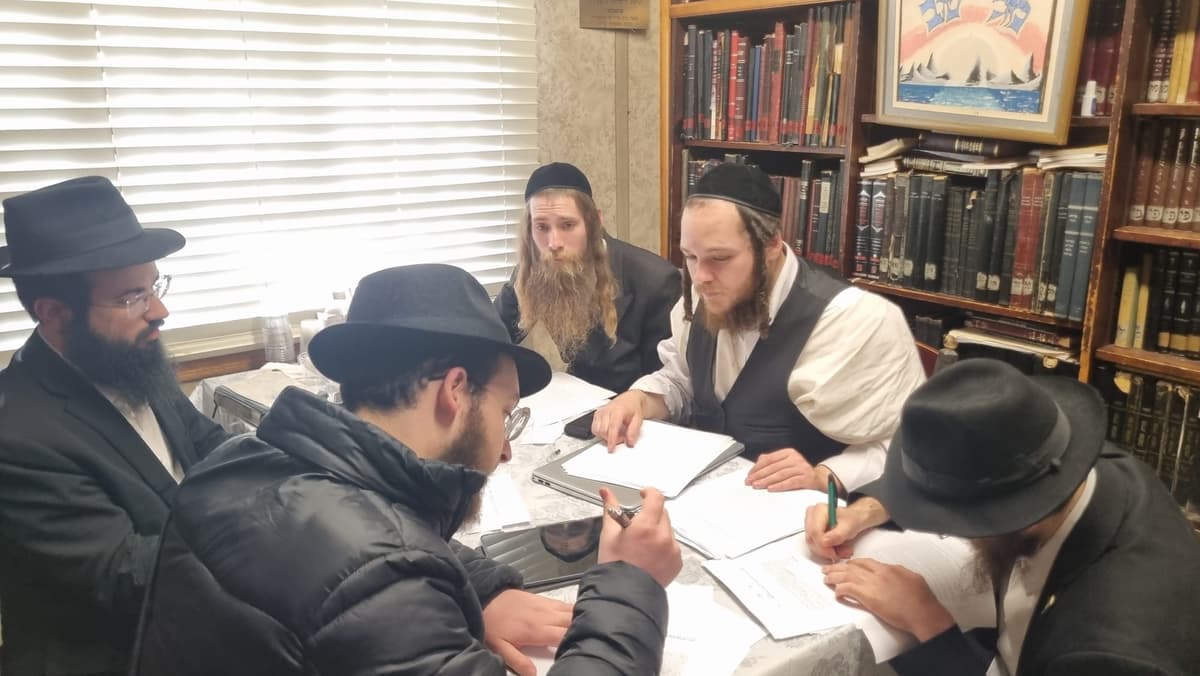 לקראת החזרה לארץ: בחורי חב"ד קיבלו ייעוץ בארה"ב