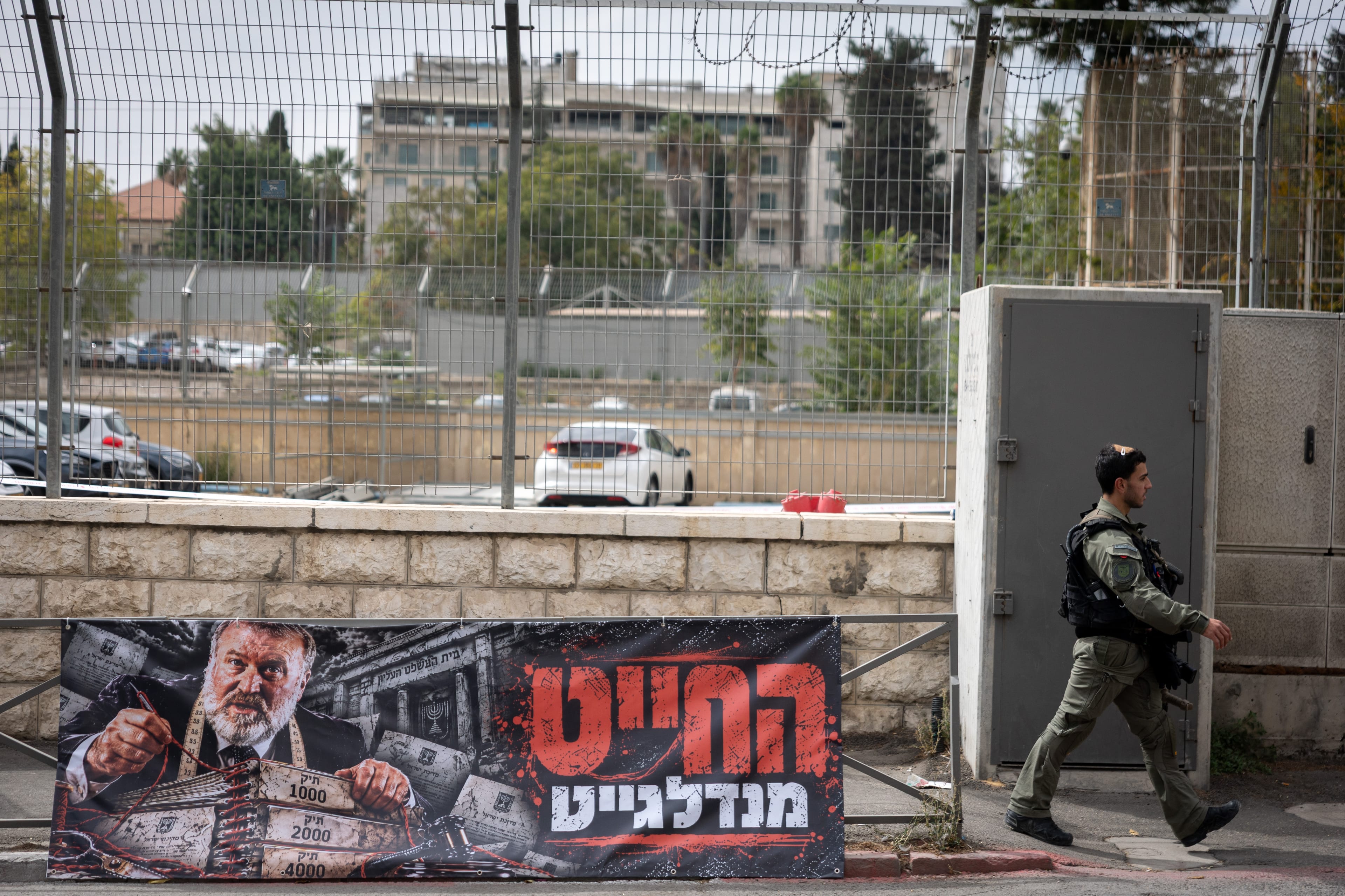 עדות מנדלבליט: "התיק הזה מנוקב כמו גבינה"