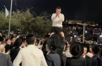 העריק שוחרר במודיעין: מאות חסמו את מעצר בן הישיבה